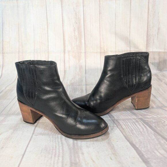 Wolverine 1000 Mile W00844 Women 7.5 Black Leather Block Heel Ankle Bootie Boot - Picture 8 of 10